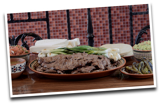 carne asada por libra con queso, tortillas, nopales y guacamole