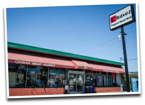 Frente de la tienda de Supermercado Chávez